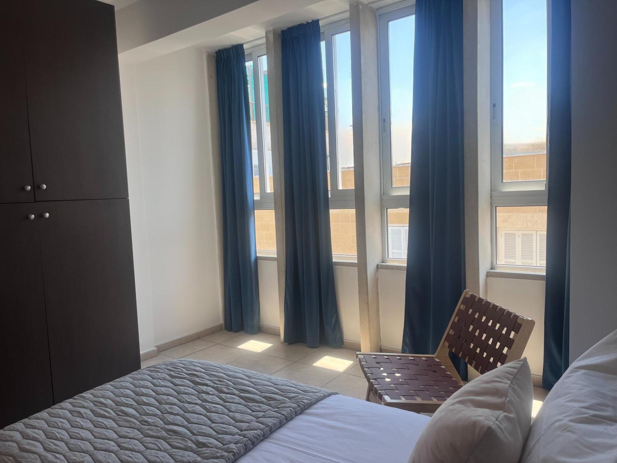 Phaedrus Living Hoopoe Residencies 205 * Никосия